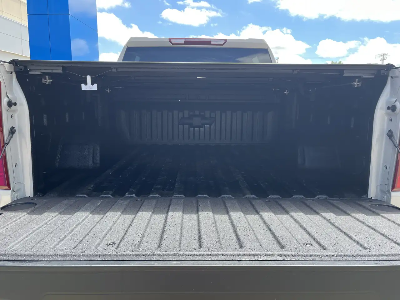 Chevrolet Silverado 1500 photo Chevrolet Silverado 1500