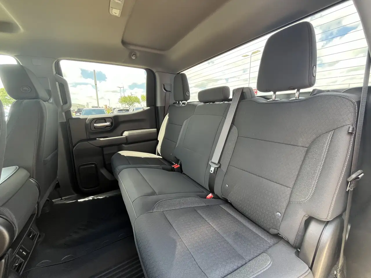 Chevrolet Silverado 1500 photo Chevrolet Silverado 1500
