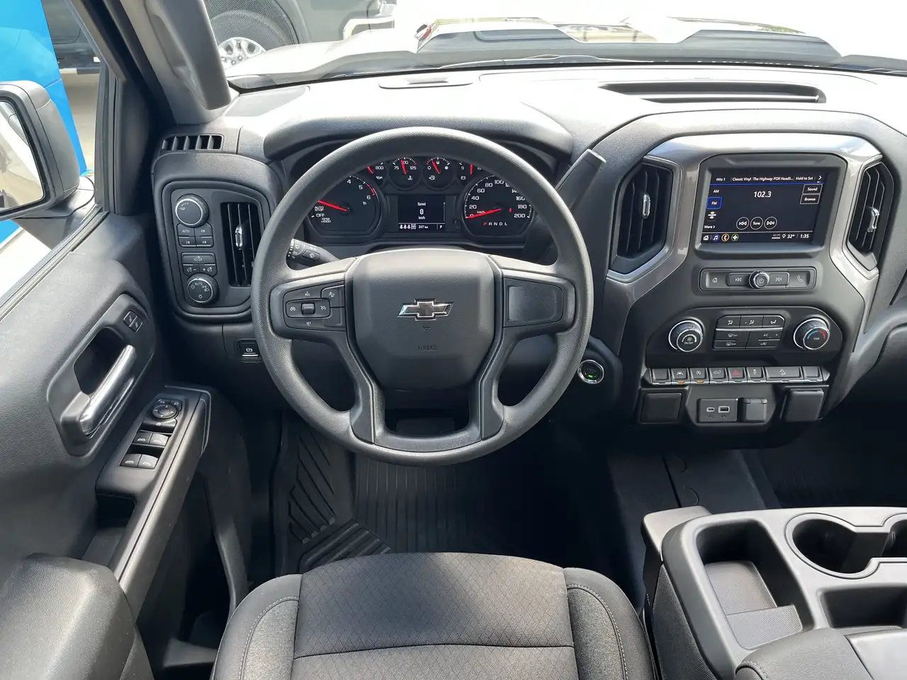 Chevrolet Silverado 1500 photo Chevrolet Silverado 1500