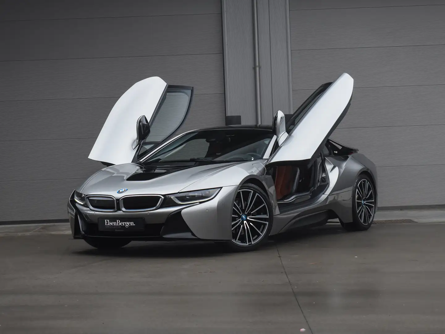 BMW i8 Coupé / Donington grey / E-Copper interior Zilver - 1
