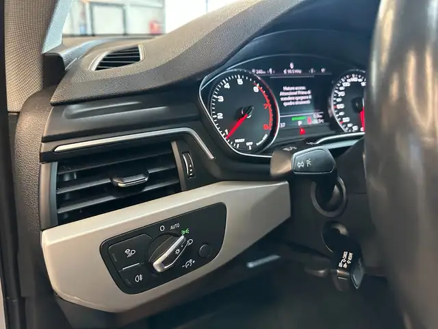 Audi A4 view 10