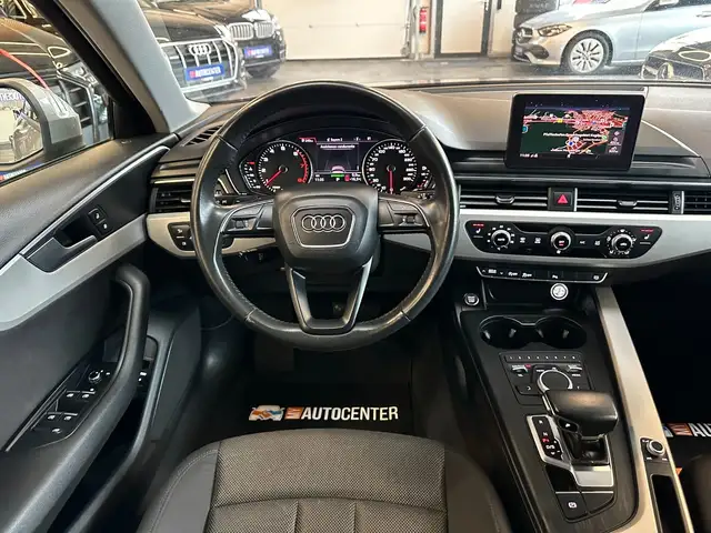 Audi A4 view 8