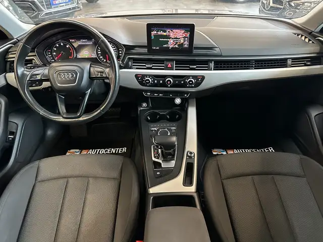 Audi A4 view 7