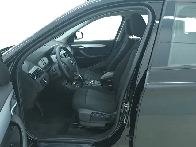 BMW X1 view 10