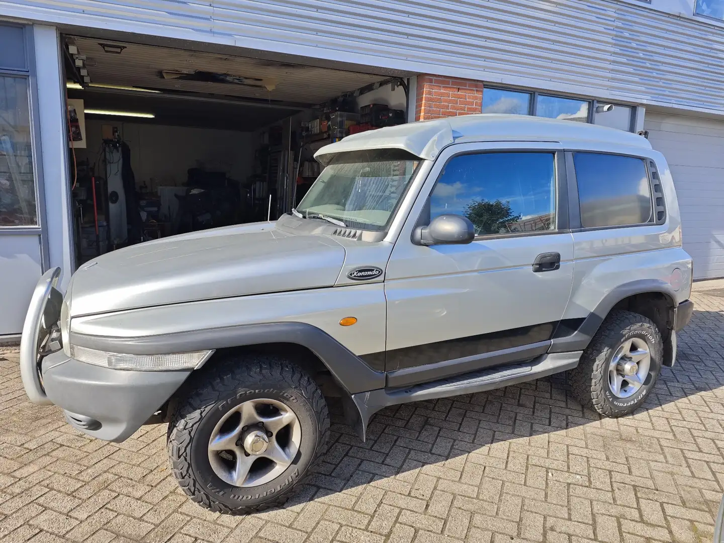 SsangYong Korando 2.9 TDL Срібний - 1