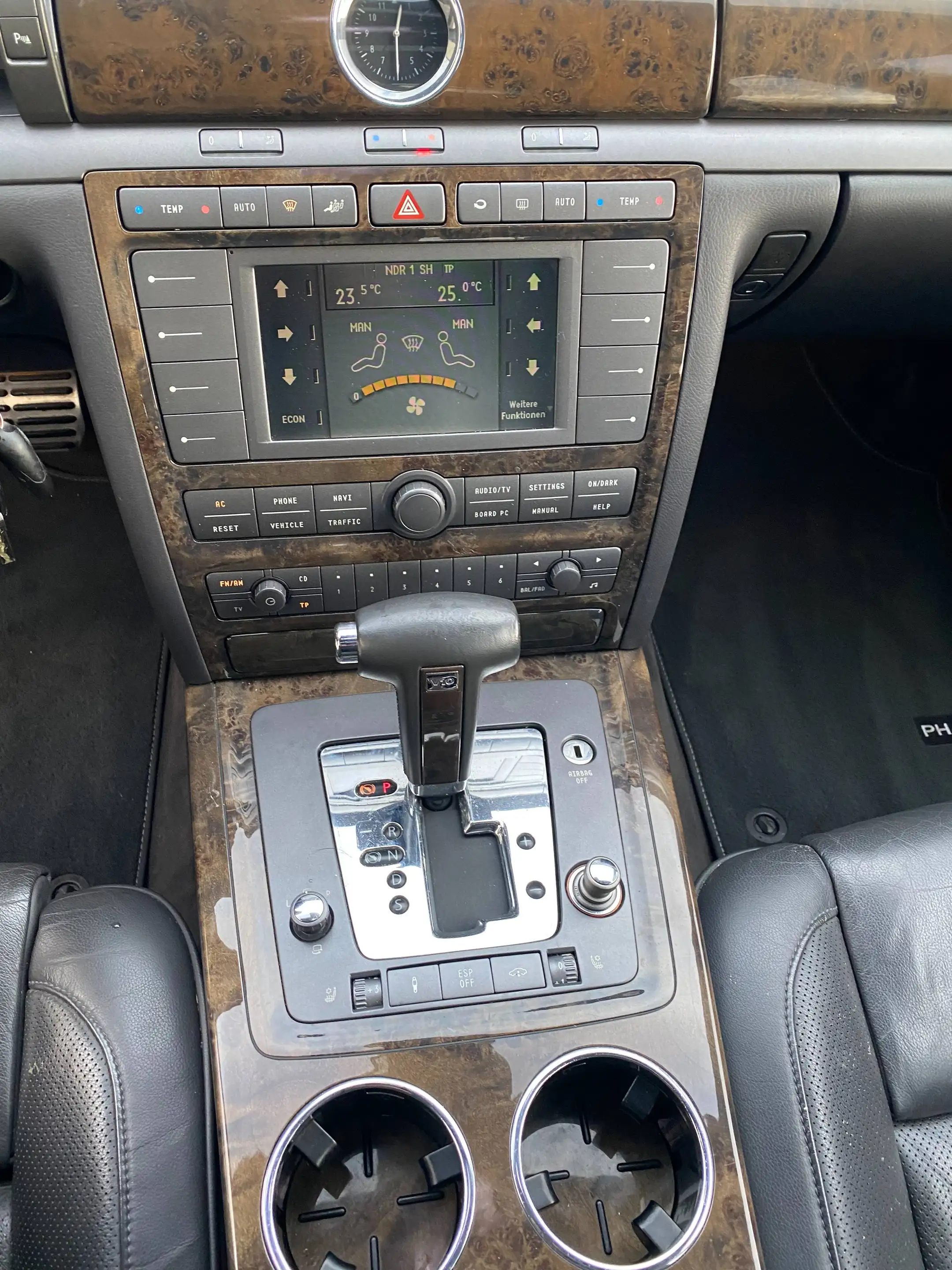 Volkswagen Phaeton Phaeton 5.0 V10 TDI 4MOTION Automatik (5 Sitzer) — photo 15