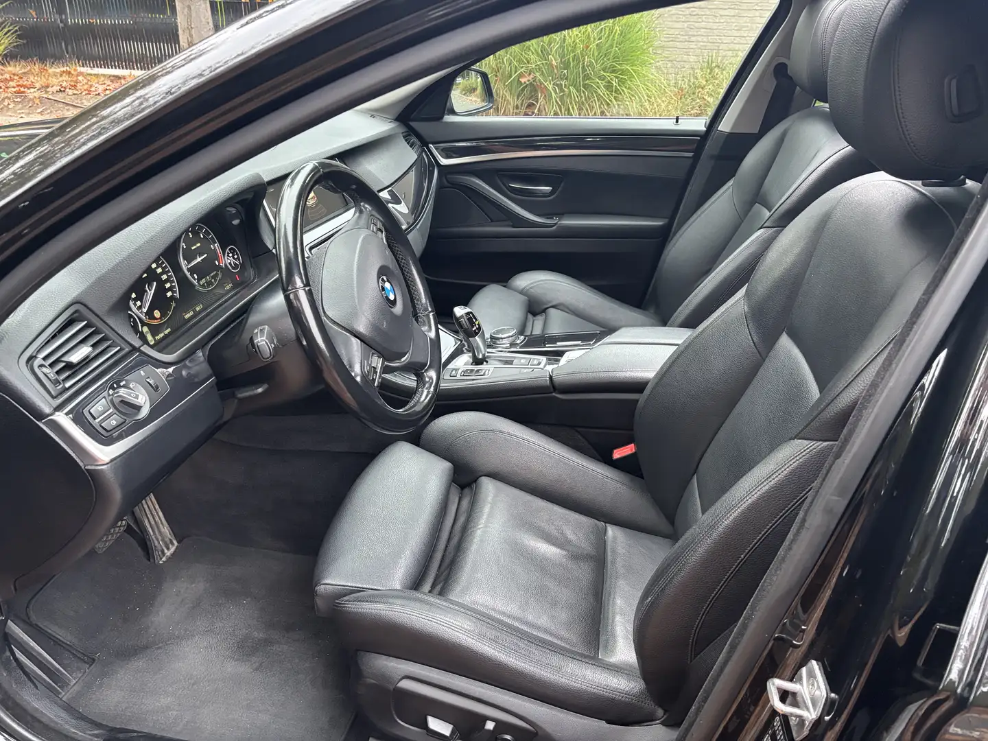 BMW 520 520d Aut. Luxury Line Noir - 2
