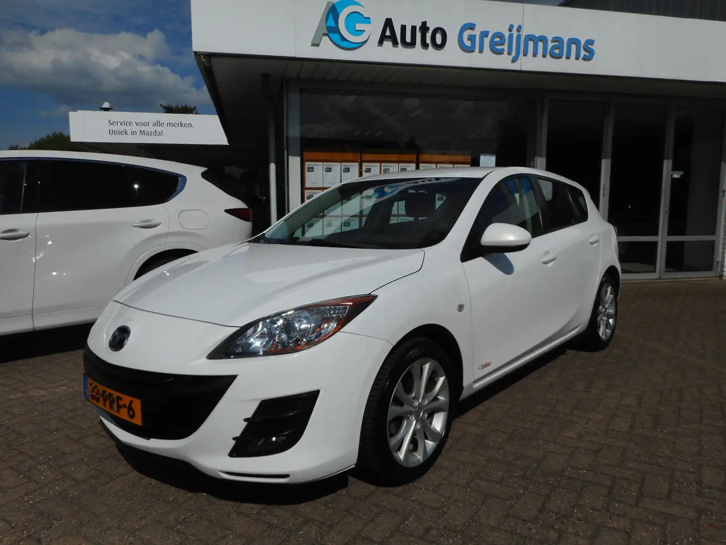 Mazda 3 1.6 GT-M Line AFN. Trekhaak Wit - 1