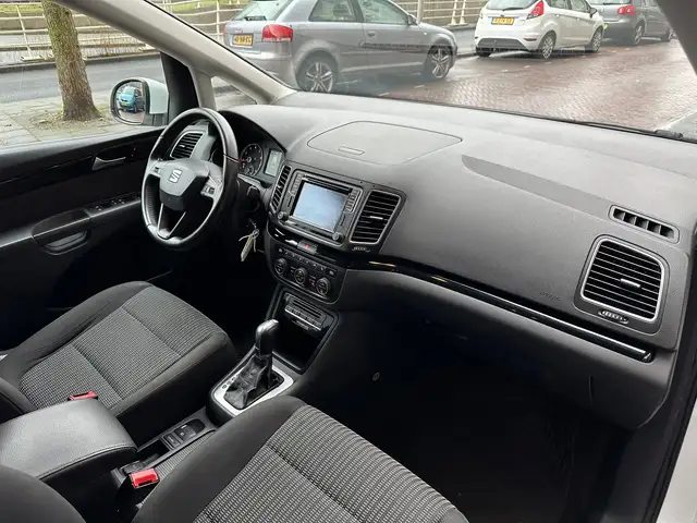 Seat Alhambra view 9