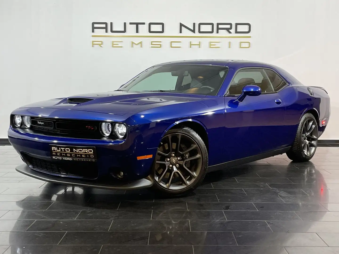 Dodge Challenger 6.4 Hemi *Harman*Kamera*Memory*Navi* Blau - 1