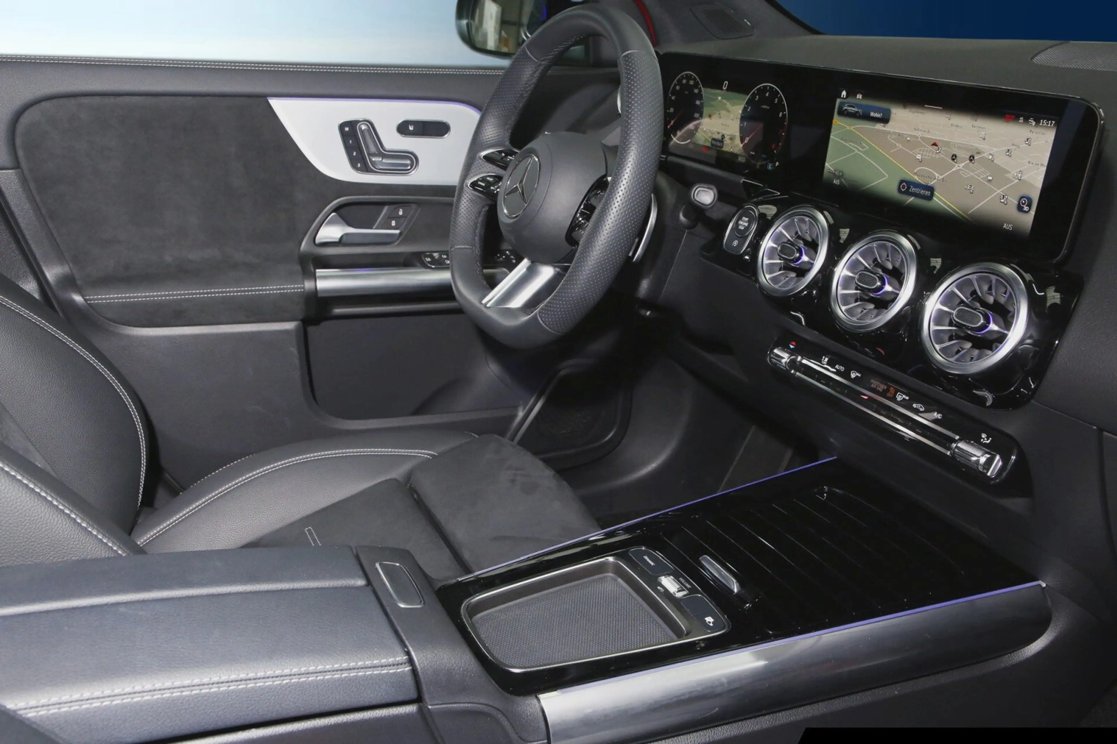 Mercedes-Benz GLA 200 GLA 200 AMG/Special Edition/Navi/Pano/360°/AHK — photo 9