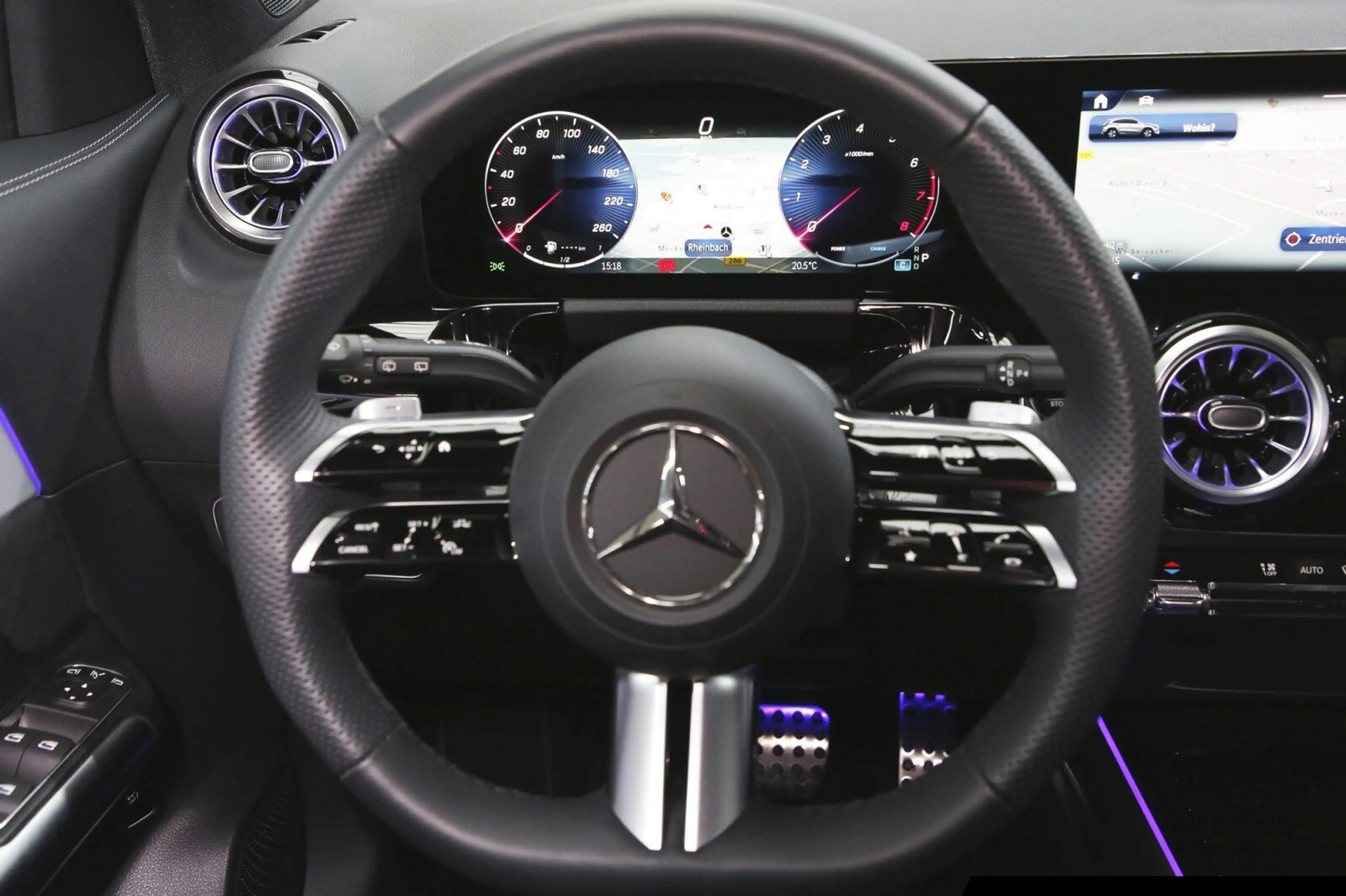 Mercedes-Benz GLA 200 GLA 200 AMG/Special Edition/Navi/Pano/360°/AHK — photo 14