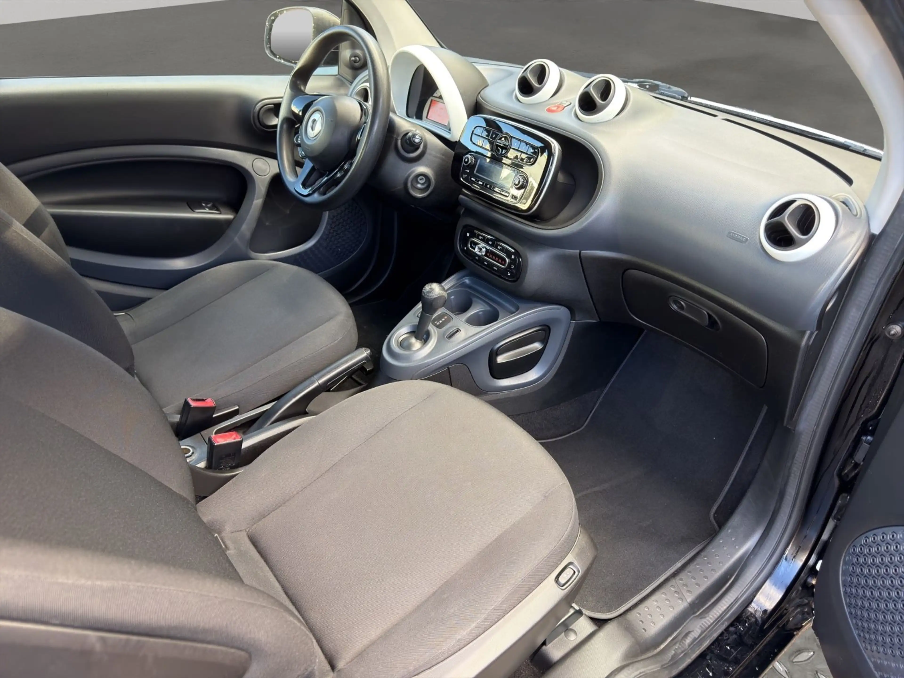 smart forTwo Coupe Passion Automatik Klima SHZ — photo 11