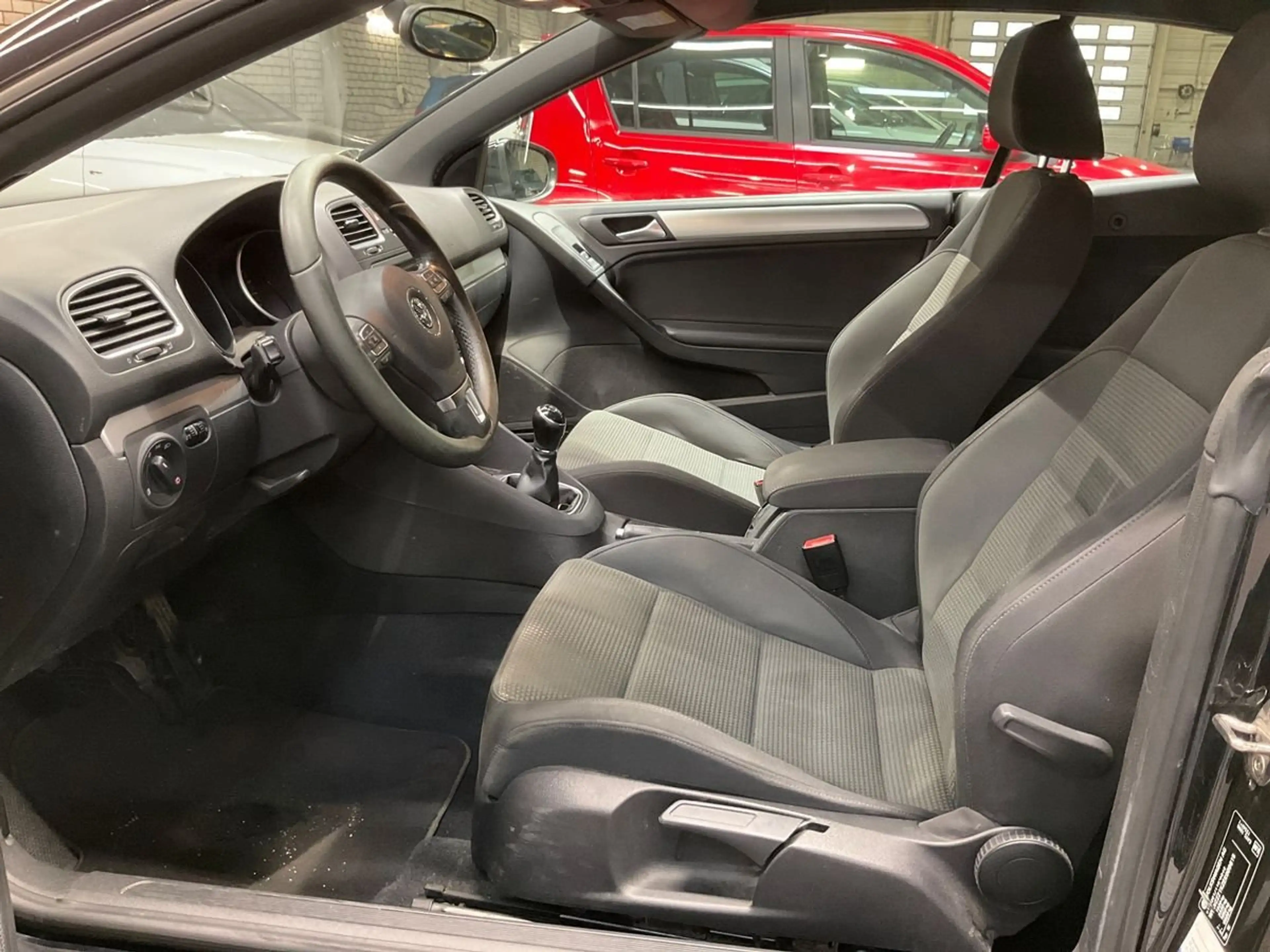 Volkswagen Golf Cabriolet XI 1.6 TDI Scheckhft 2Hd Tüv 3/27 SHZ PDC Alu17 — photo 9