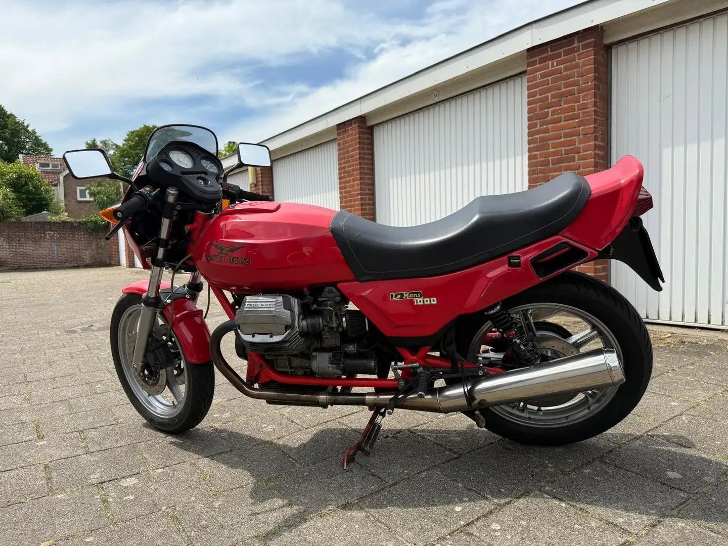 Moto Guzzi 1000 Le Mans Rot - 1