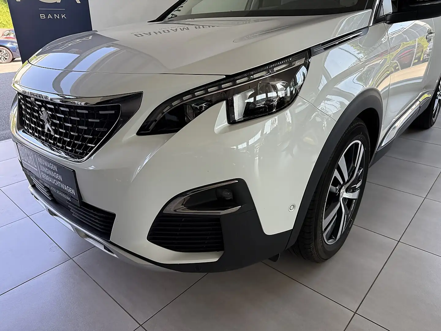 Peugeot 3008 2,0 BlueHDi 150 S&S 6-Gang Allure Weiß - 2