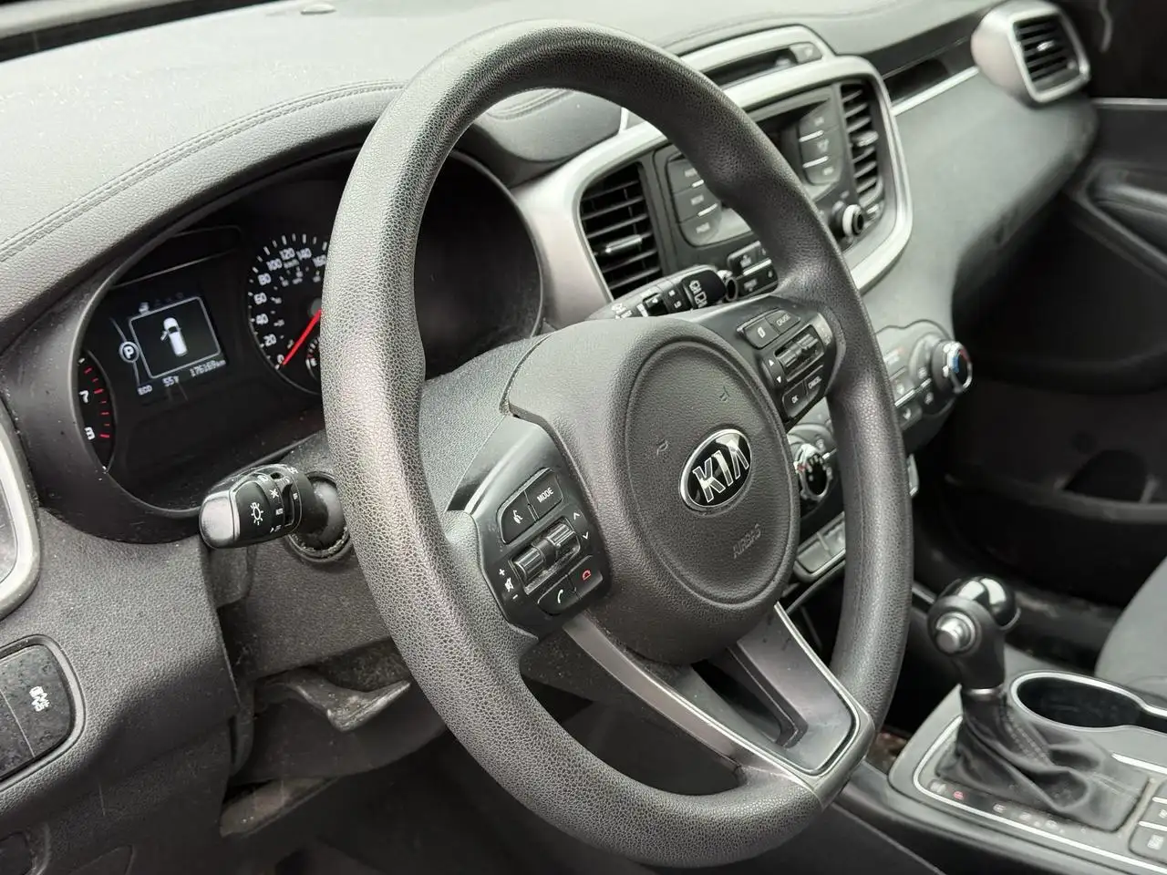 Kia Sorento снимка Kia Sorento