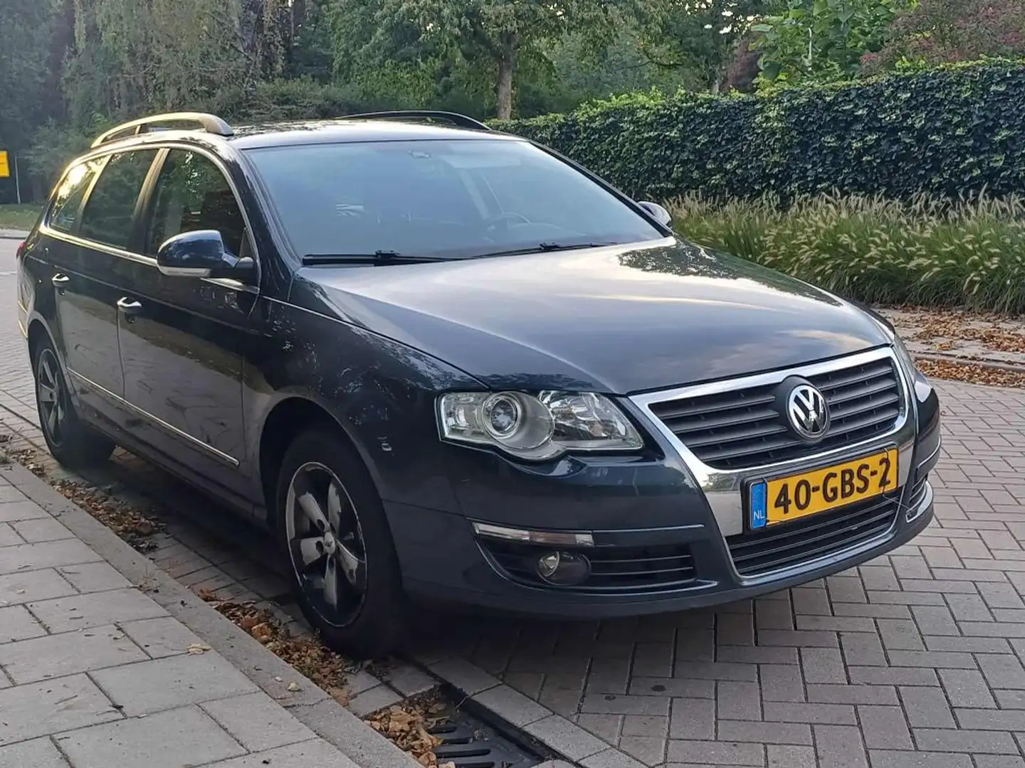 Volkswagen Passat Variant 1.8 TFSI Comfortline Grijs - 2