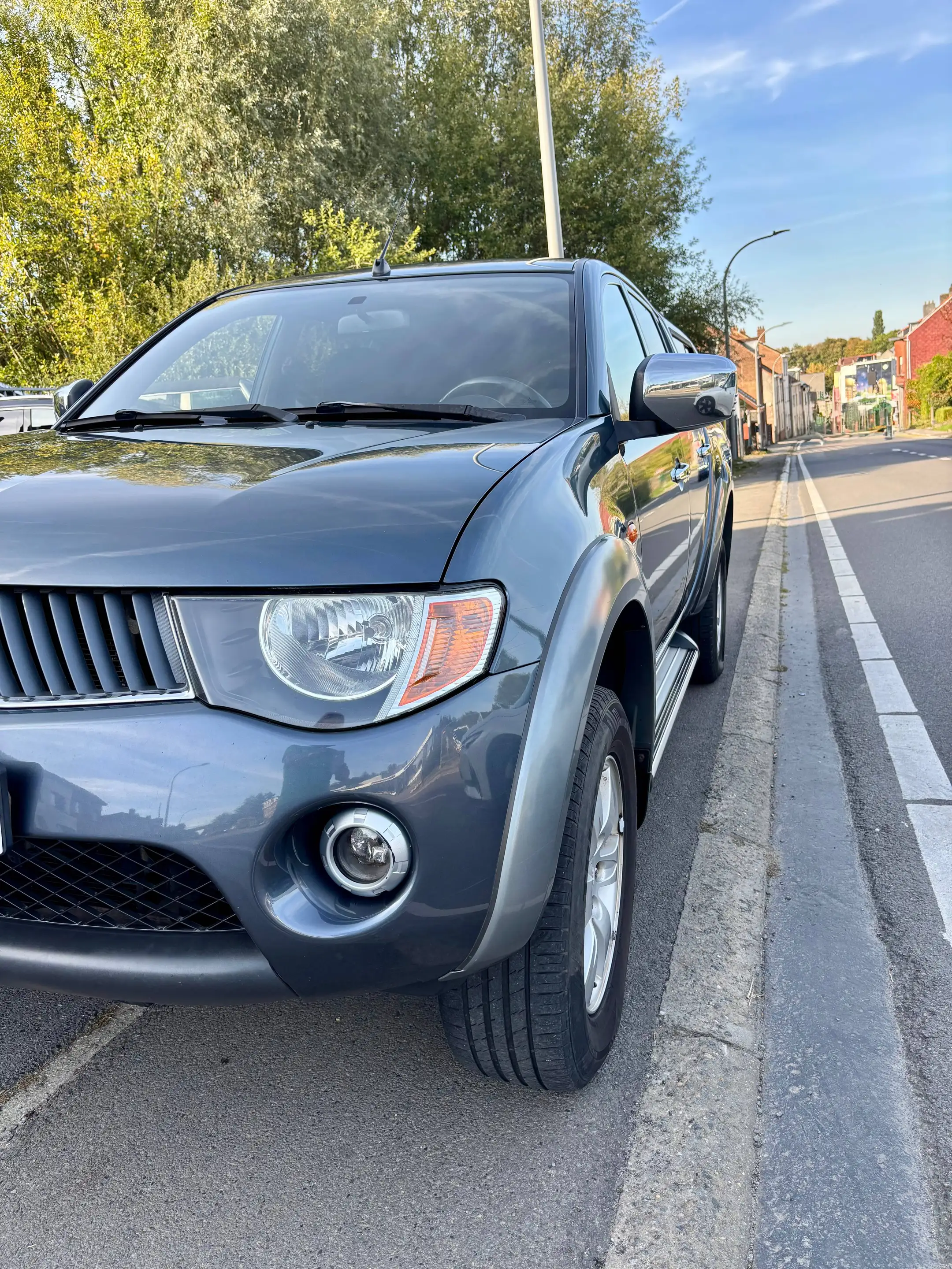 Mitsubishi L200 2.5 TDI 4WD DC 1 er main Belgium car pass — photo 2