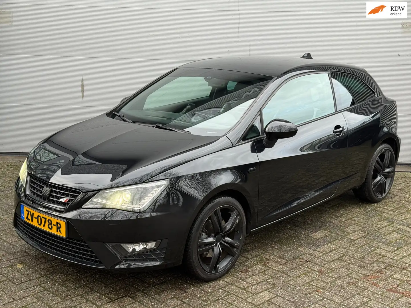 SEAT Ibiza SC 1.4 TSI Cupra DSG l l Navi l Xenon l Stoelverwa Schwarz - 1