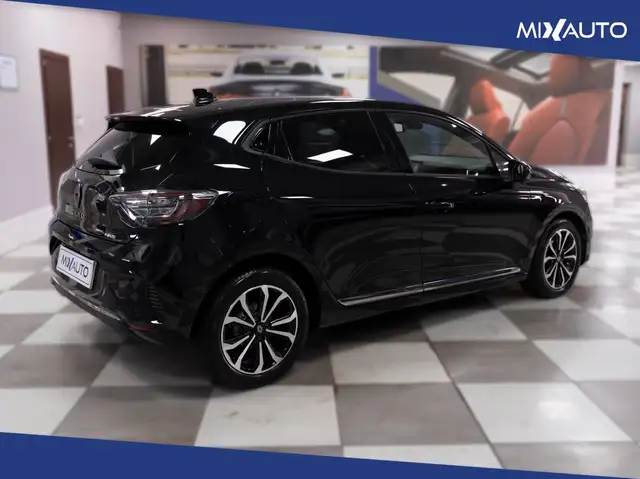 Renault Clio view 5