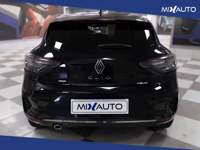 Renault Clio view 4
