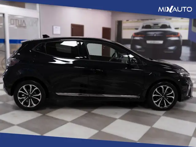 Renault Clio view 6