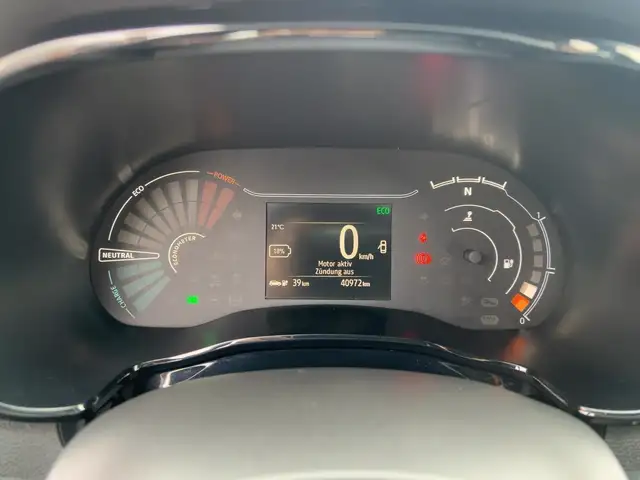 Dacia Spring view 13