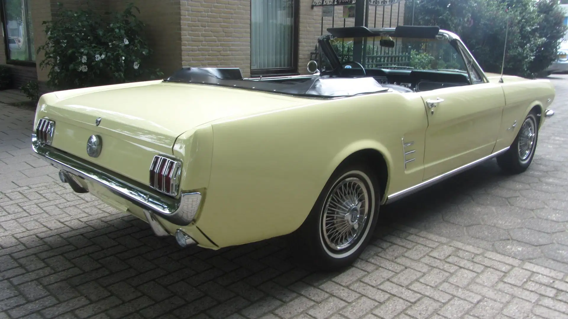 Ford Mustang USA V 8 Cabrio Mooie Staat Geel - 2