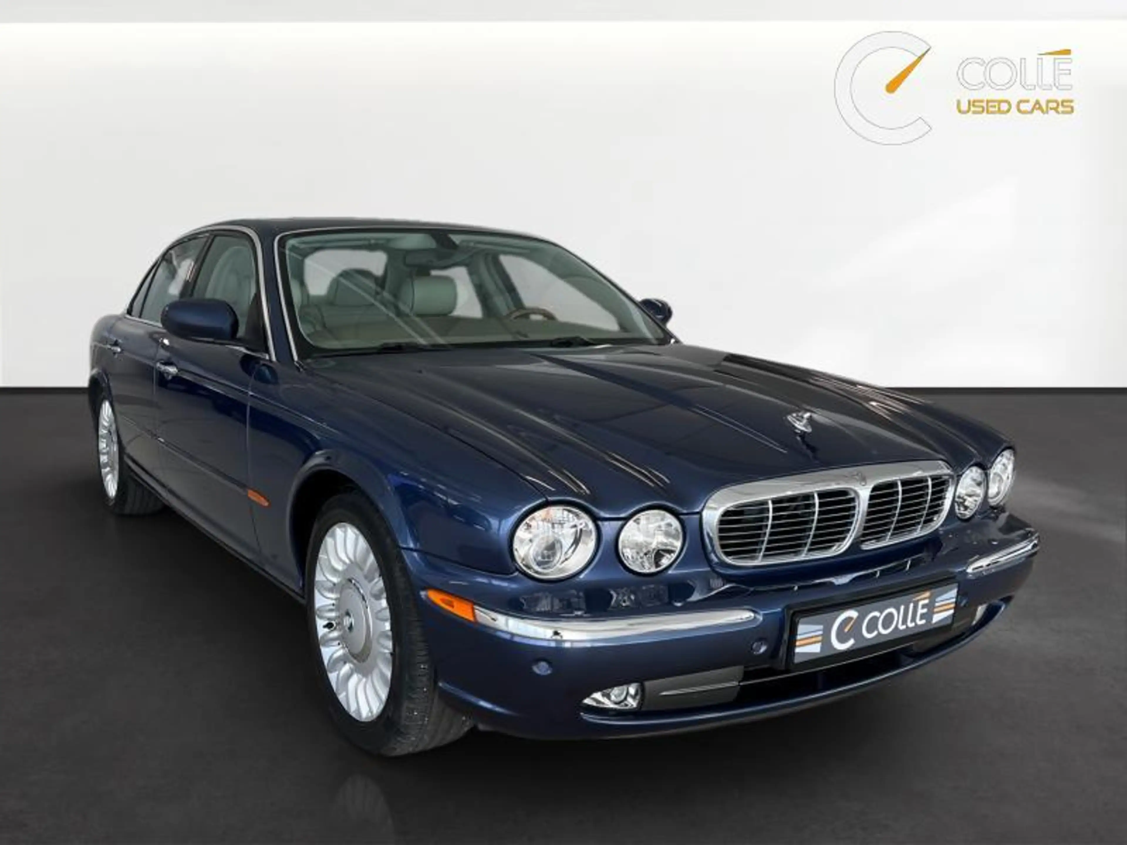 Jaguar XJ Voiture en dépot vente — photo 3