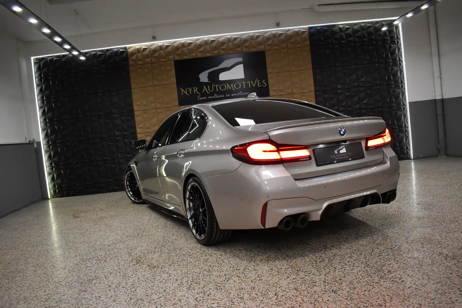 BMW 540 i M5 LOOK, SHD, LED, ACC, MASSAGE, 4x KAMERA, B&W Silber - 2