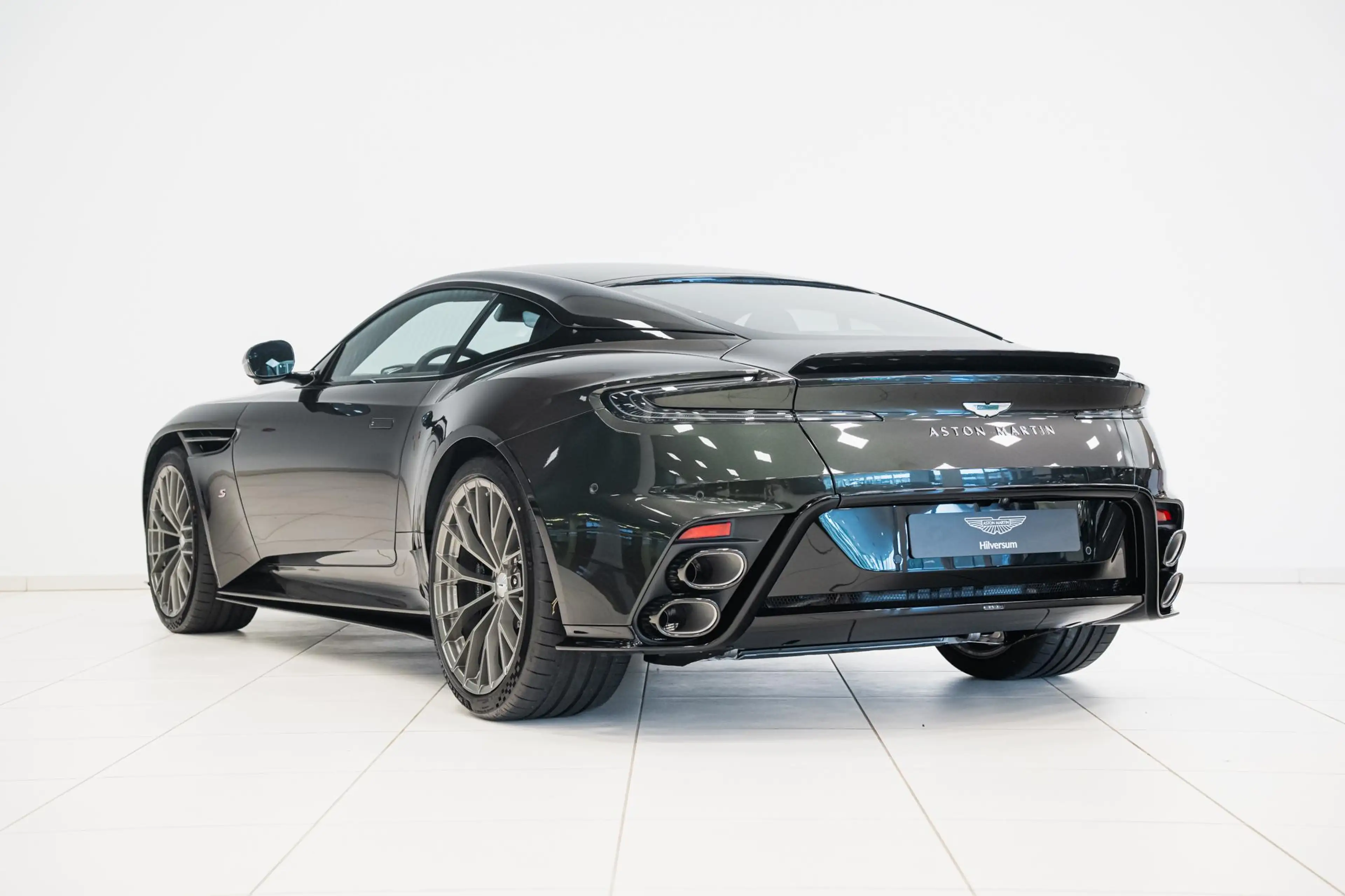 Aston Martin DB12 S Coupe NEW 2026* — photo 3