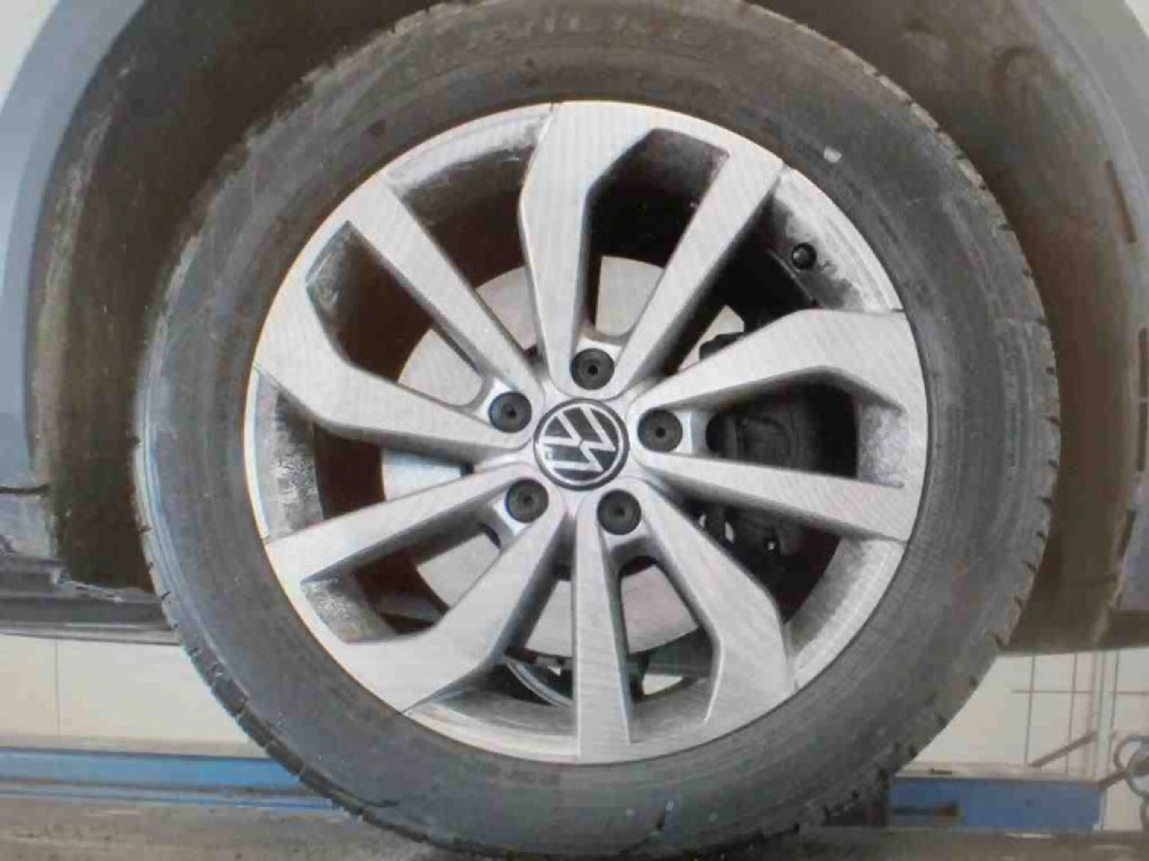 Volkswagen T-Roc Style 2.0 TDI DSG LED Navi ACC PDC SHZ — photo 6