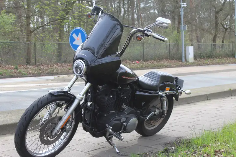 Harley-Davidson XL 883 - foto 4