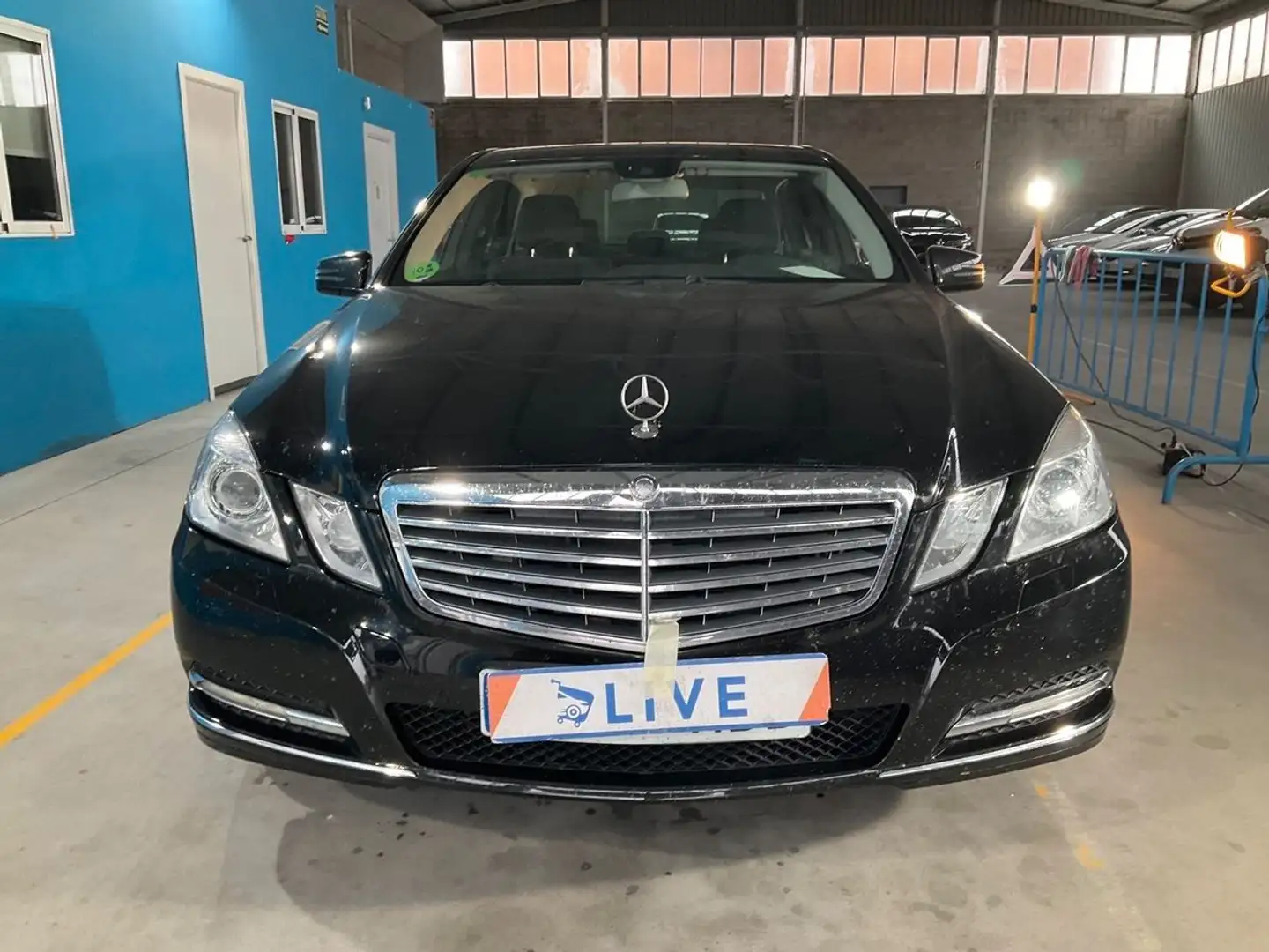 Mercedes-Benz E 500 4Matic Limousine +BI-XENON+NAVI+AIRMATIC+ Negru - 2