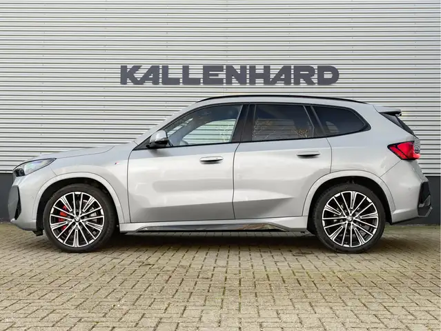 BMW X1 view 6