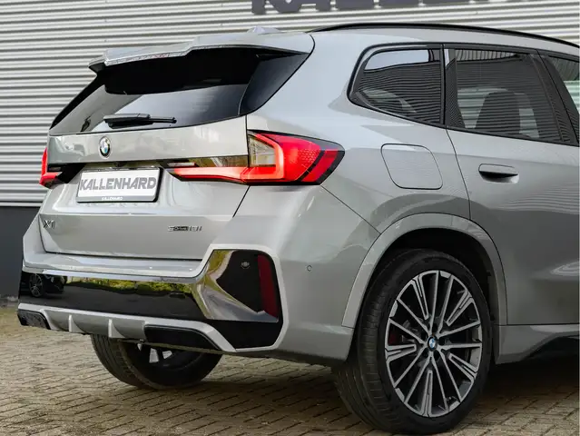 BMW X1 view 8