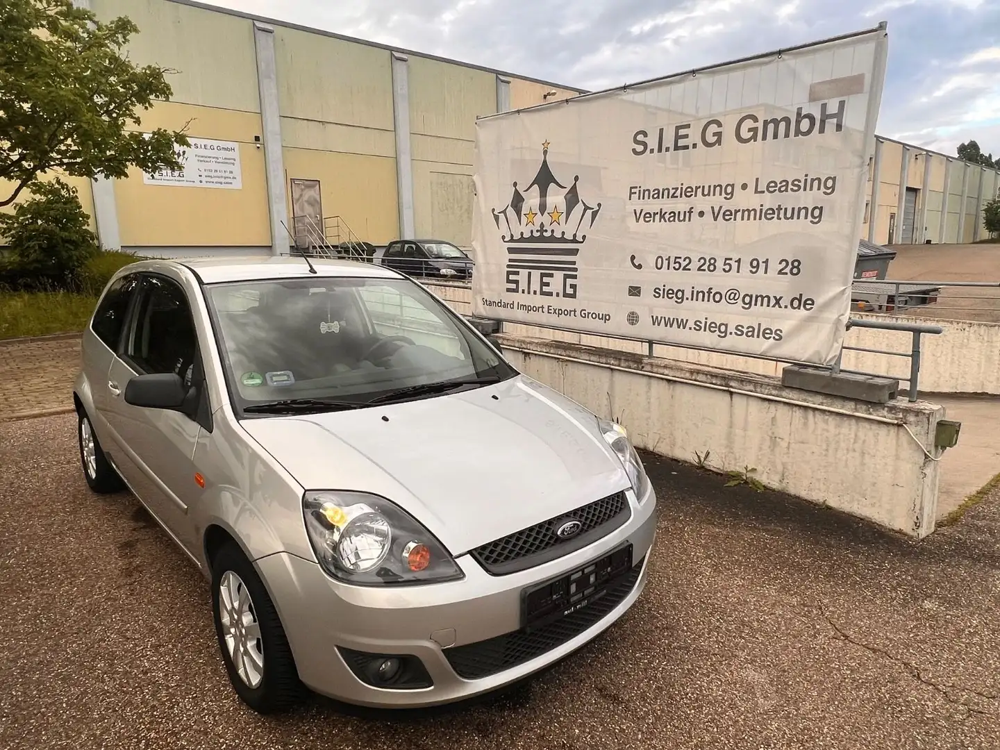 Ford Fiesta Style Argent - 1
