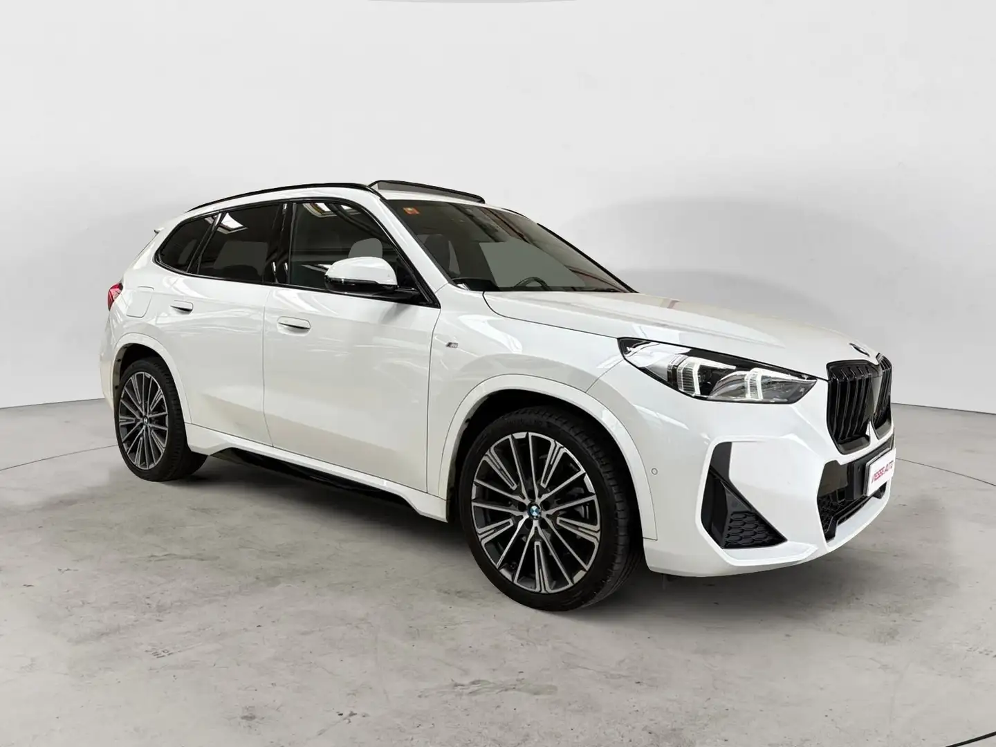 BMW X1 xdrive23i mhev 48V MSport - tetto Bianco - 2