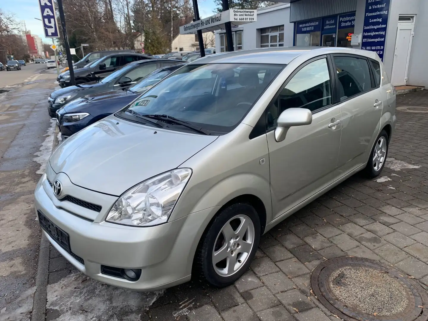 Toyota Corolla Verso 1.8 Sol / NICHT FAHRBEREIT Silber - 1