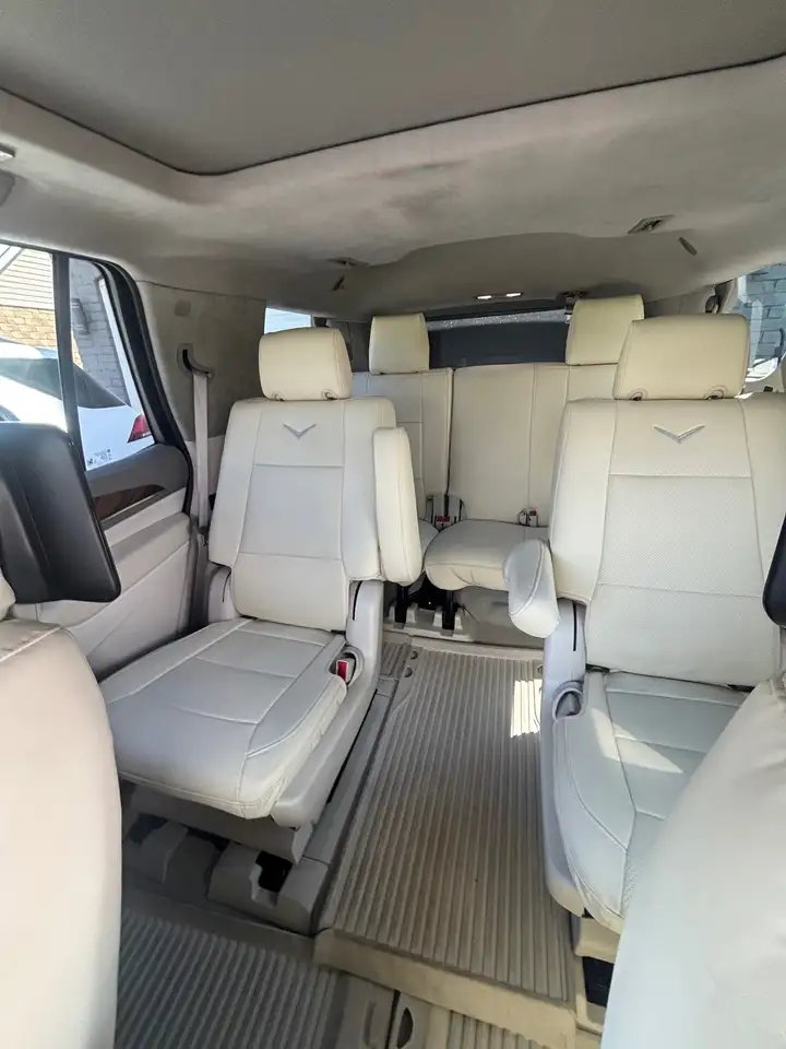 Cadillac Escalade снимка Cadillac Escalade