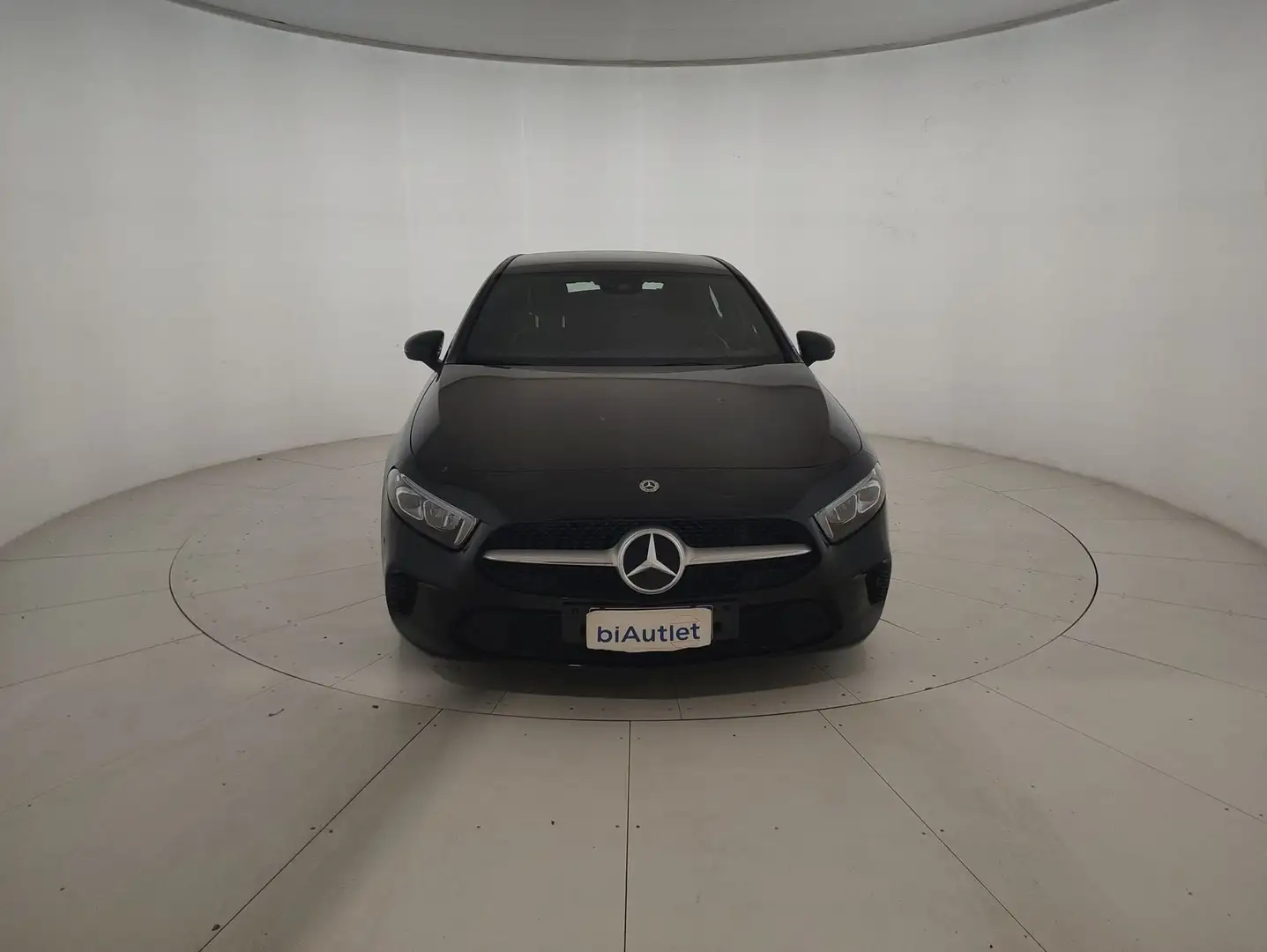 Mercedes-Benz A 180 A 180 d Executive auto Zwart - 2