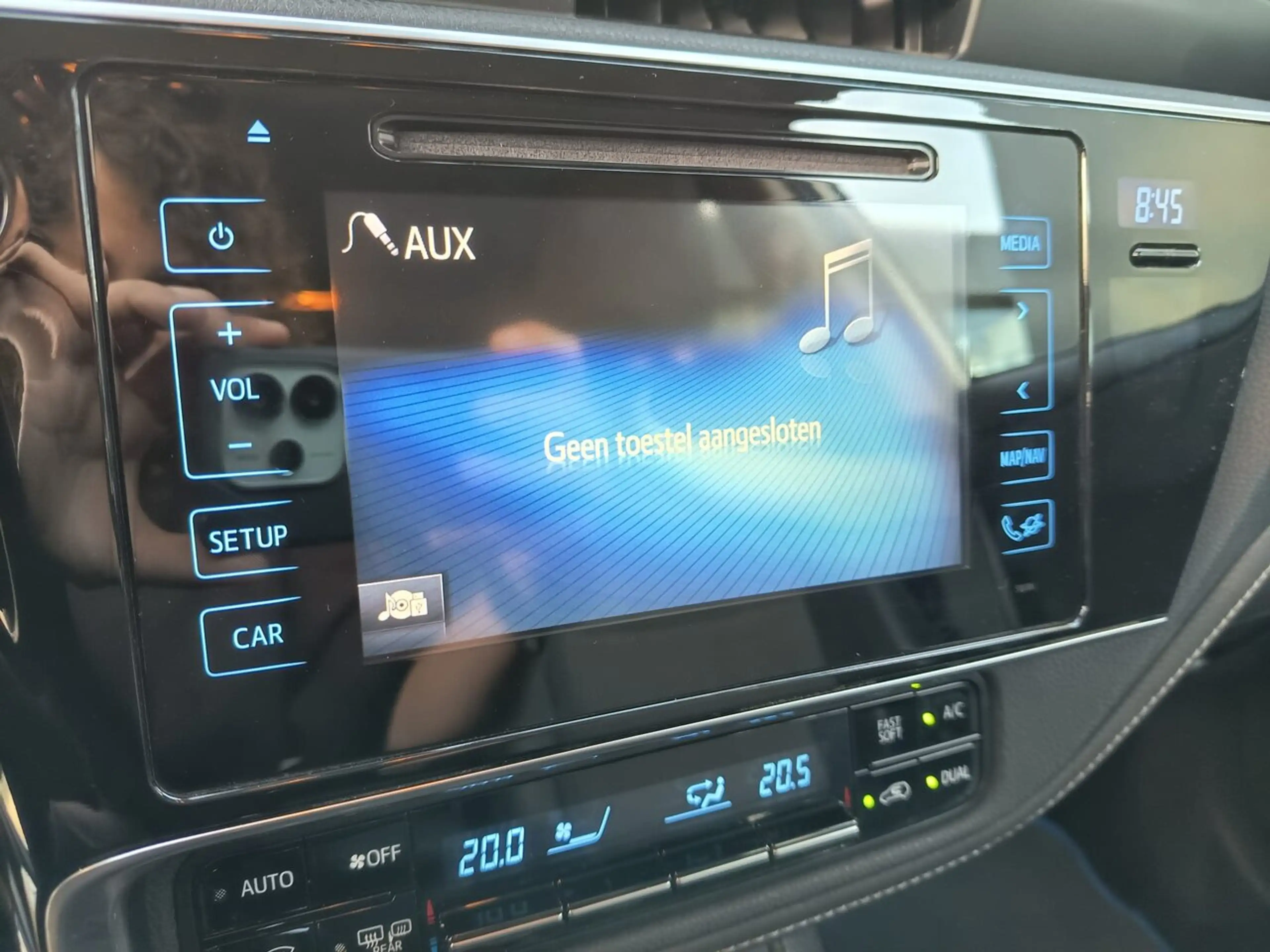 Toyota Auris FULL HYBRID / AT / Camera / Navi / Cruise Control — photo 14