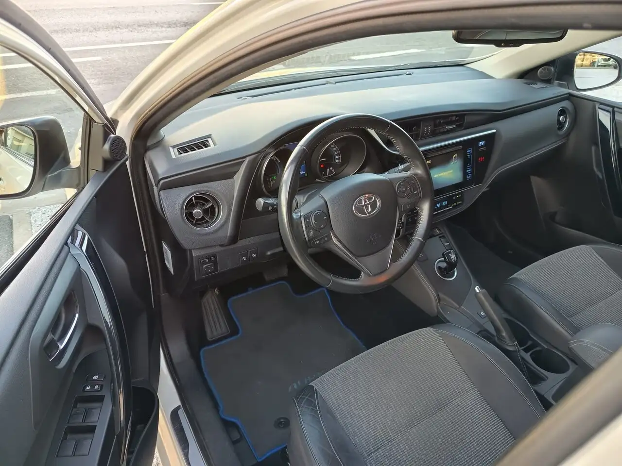 Toyota Auris — photo 6 sur 19