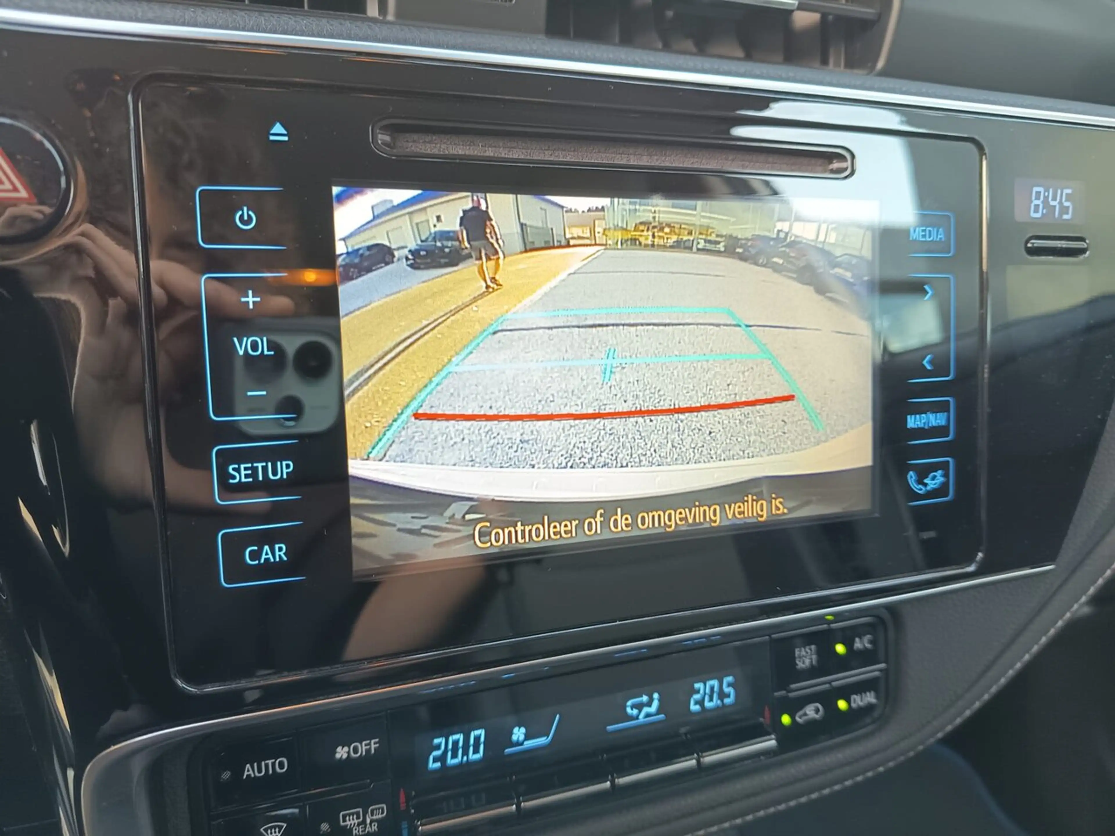 Toyota Auris FULL HYBRID / AT / Camera / Navi / Cruise Control — photo 12