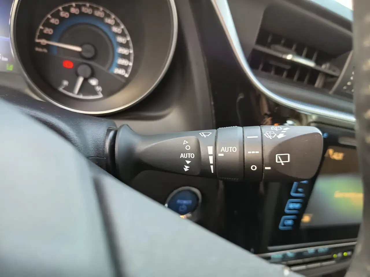 Toyota Auris — photo 16 sur 19