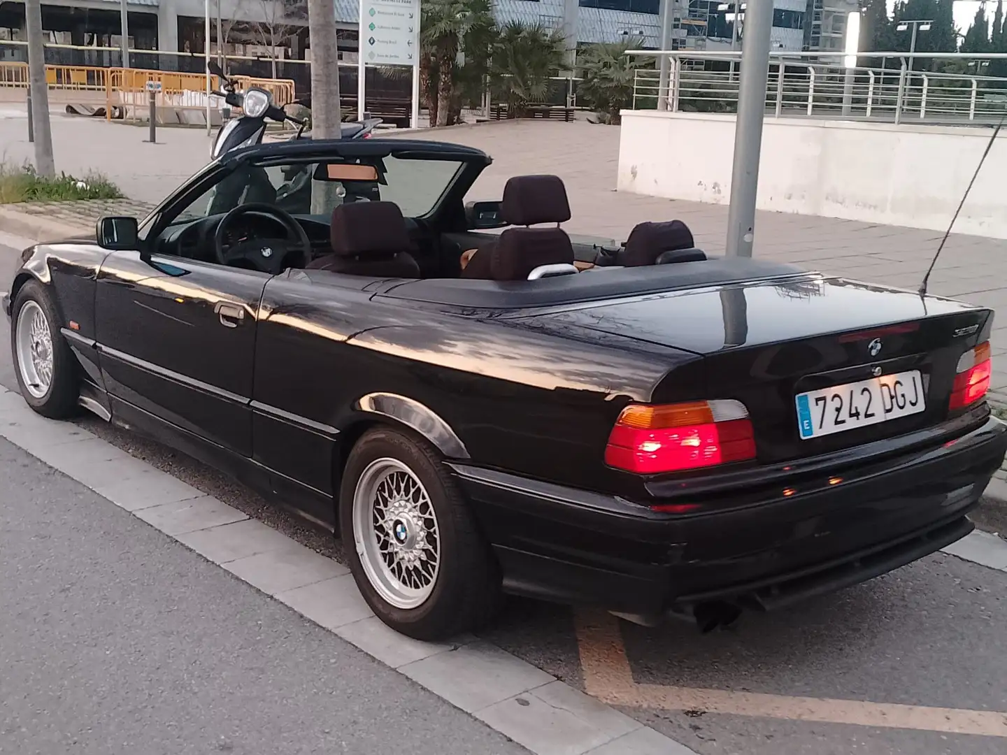 BMW 328 328i Cabriolet SE SE Negru - 1