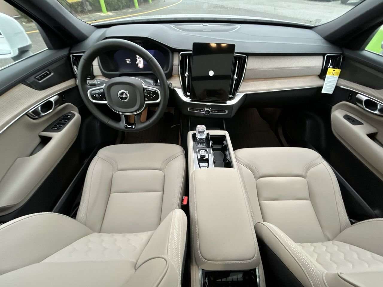 2026 Volvo XC90 Plus 7-Seater (Bright Theme) Rear Camera Washer | thumb 27