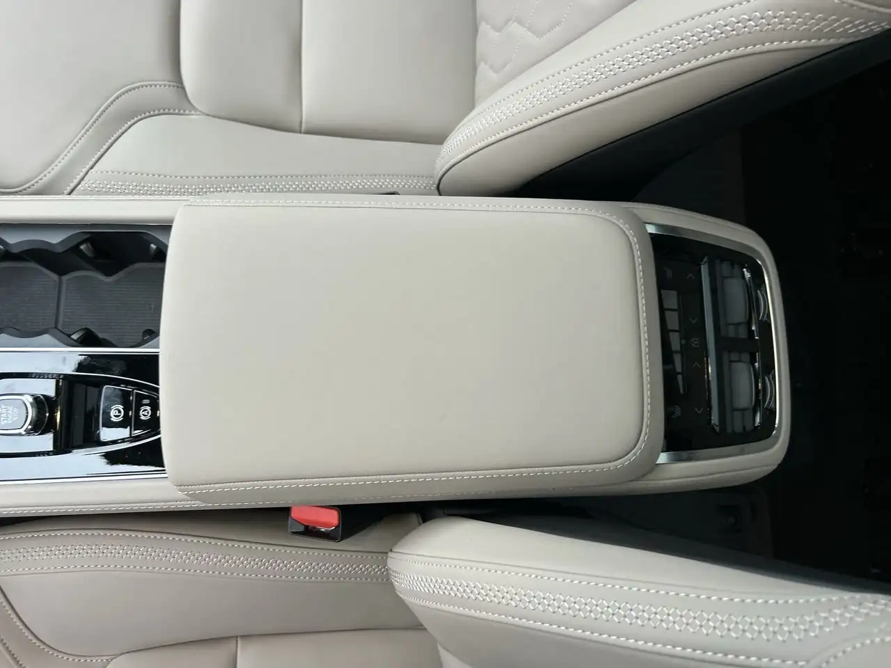 Volvo XC90 снимка Volvo XC90