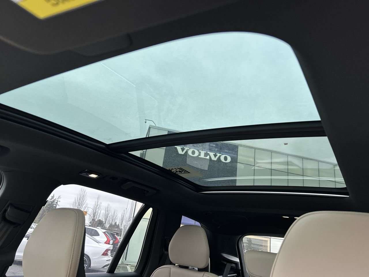2026 Volvo XC90 Plus 7-Seater (Bright Theme) Rear Camera Washer | thumb 30